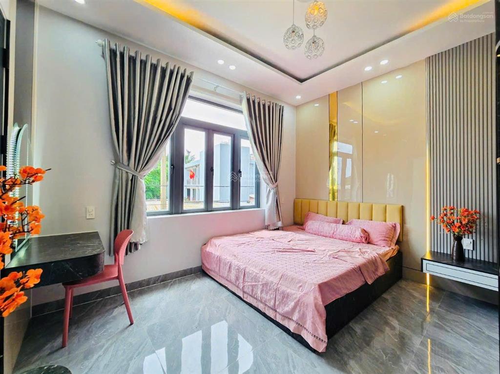 Nhà 3 tầng góc 2 mặt tiền. nội thất thiết kế hiện đại. 12ty45 làm việc trực tiếp chủ