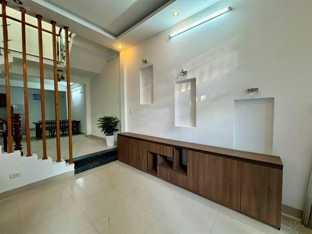 8ty9 sở hữu nhà 2 tầng mặt tiền đường 7m5. sơn trà. thiện chí cho làm việc trực tiếp chủ.