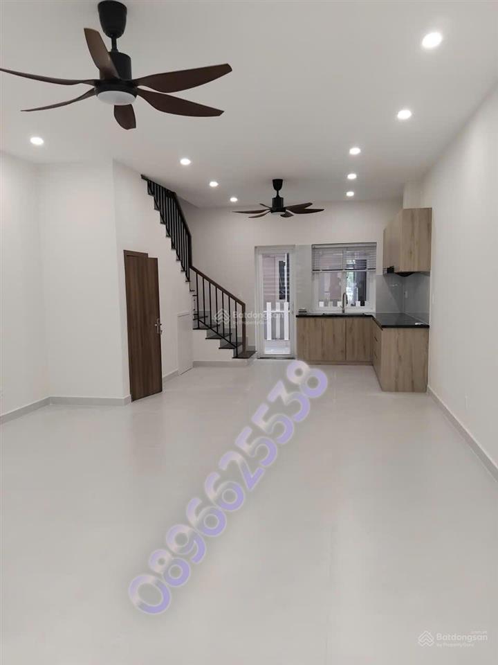 Cho thuê nhà nguyên căn liền kề đầy đủ nội thất cơ bản tại park riverside, q9