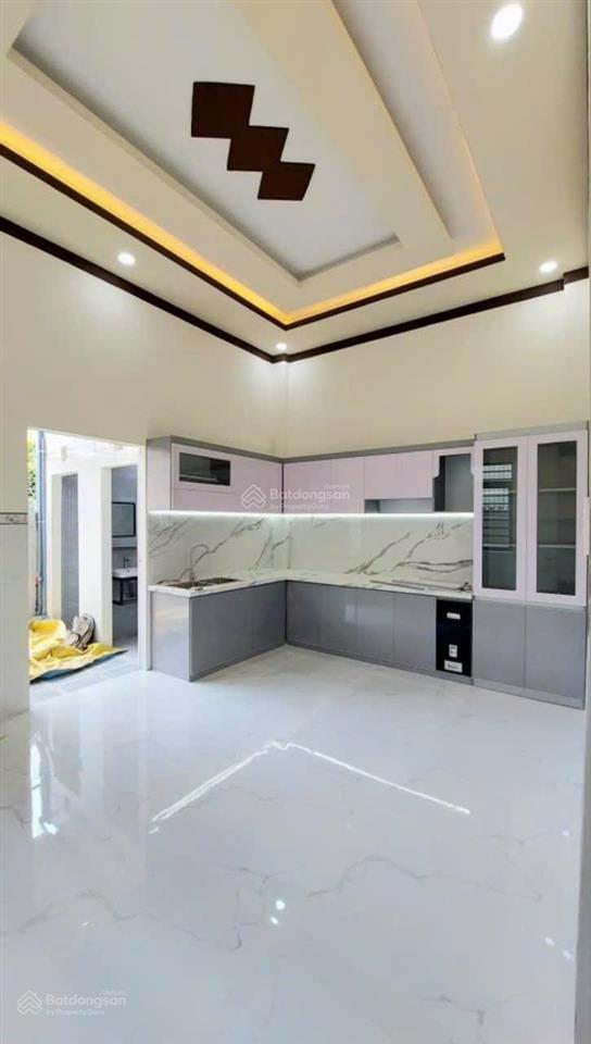 Cần bán gâp nhà, xã qui đức , hưng long , hcm