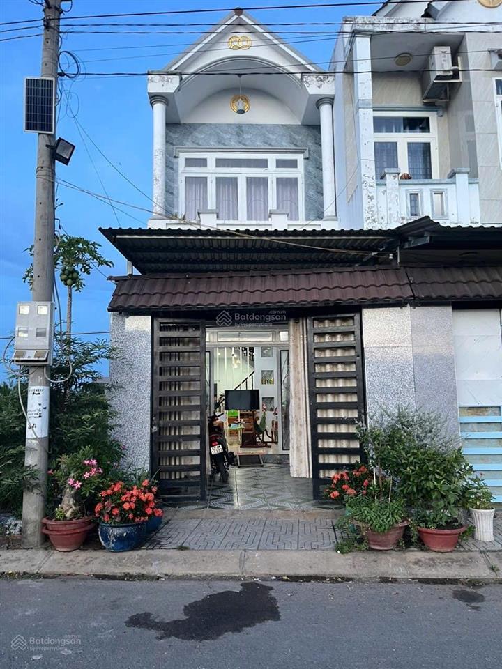 Chính chủ cần bán nhà cách chợ bình chánh 2km