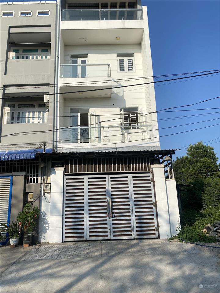 Bán nhà chỉ 5.7 tỷ long trường nhà 3 tầng 2 mặt tiền hẻm xe hơi ngang 5.5m cực đẹp