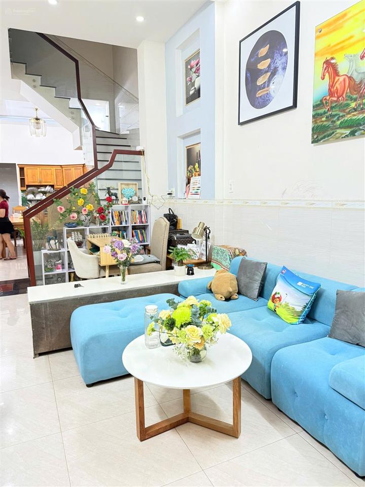 Cho thuê phòng ban công thoáng mát, full tiện nghi đường trường chinh, gần nhà thờ lạc quang
