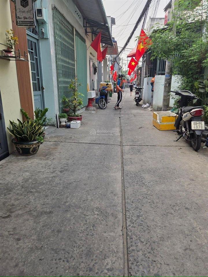 Nhà 2 tần 5,5 ty sát tên lưa , hem xe hơi cách 40 mét ra hem xe tải (4,5 x16,5) 0918 394 ***