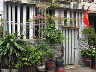 Nhà 2 tần 5,5 ty sát tên lưa , hem xe hơi cách 40 mét ra hem xe tải (4,5 x16,5) 0918 394 ***