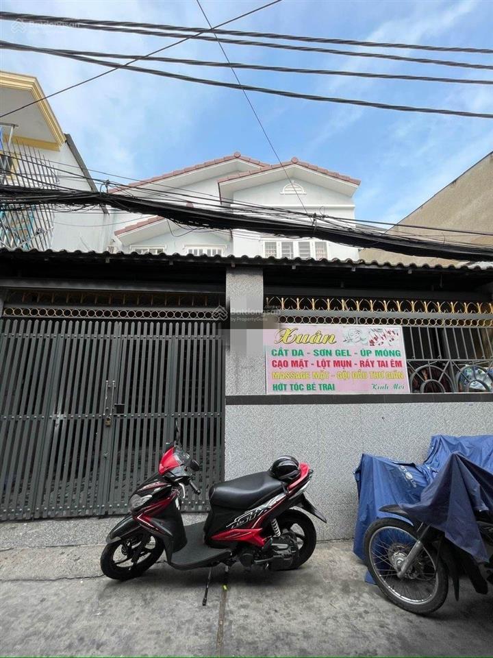 Nhà tên lửa  sát măt tiền đường  kế bên quạn 6 ngang khủng 7,2 chỉ 5 tỷ nhỉnh 0918 394 ***