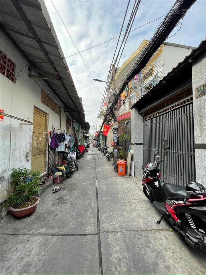 Nhà tên lửa  sát măt tiền đường  kế bên quạn 6 ngang khủng 7,2 chỉ 5 tỷ nhỉnh 0918 394 ***