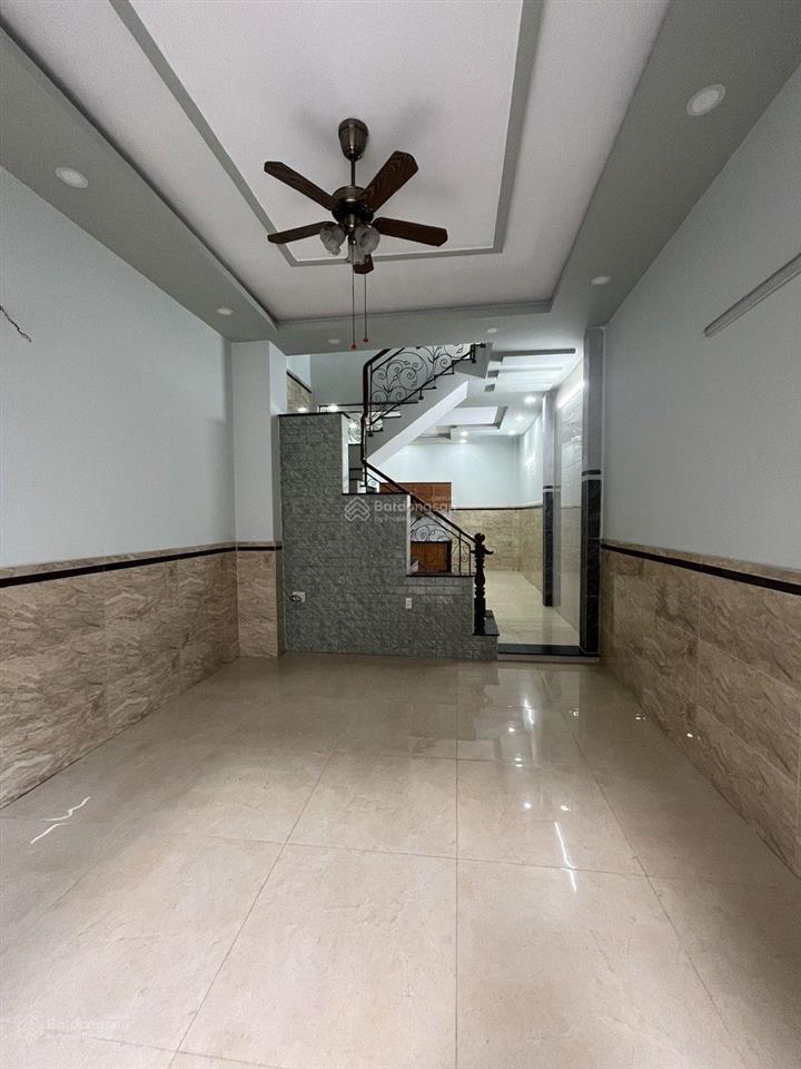 Nhà hương lộ 2  dtsd 62  hẻm xe hơi  shr hoàn công  5 đồng nhỉnh 0918 394 ***