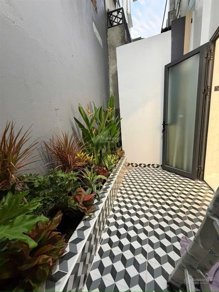 Nhà sát khu tên lửa  bến xe miền tây (dtsd 67m 3 tầng) hẻm xe hơi pháp lý chuẩn shr, nhỉnh 6t tl