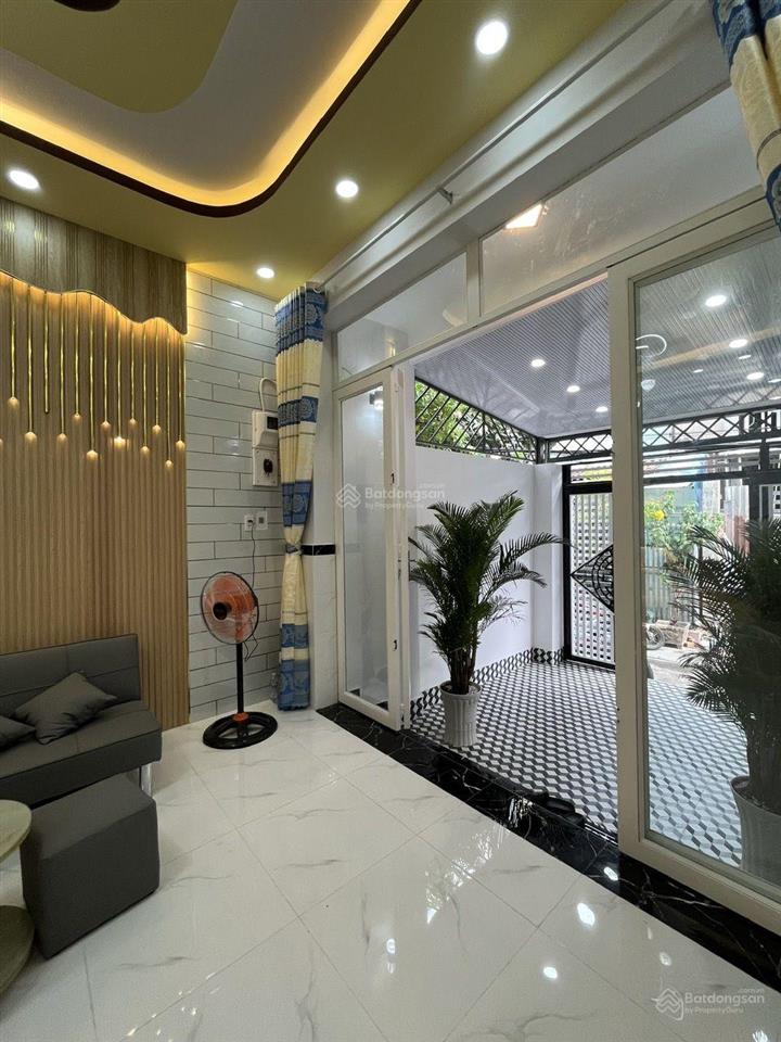 Nhà sát khu tên lửa  bến xe miền tây (dtsd 67m 3 tầng) hẻm xe hơi pháp lý chuẩn shr, nhỉnh 6t tl
