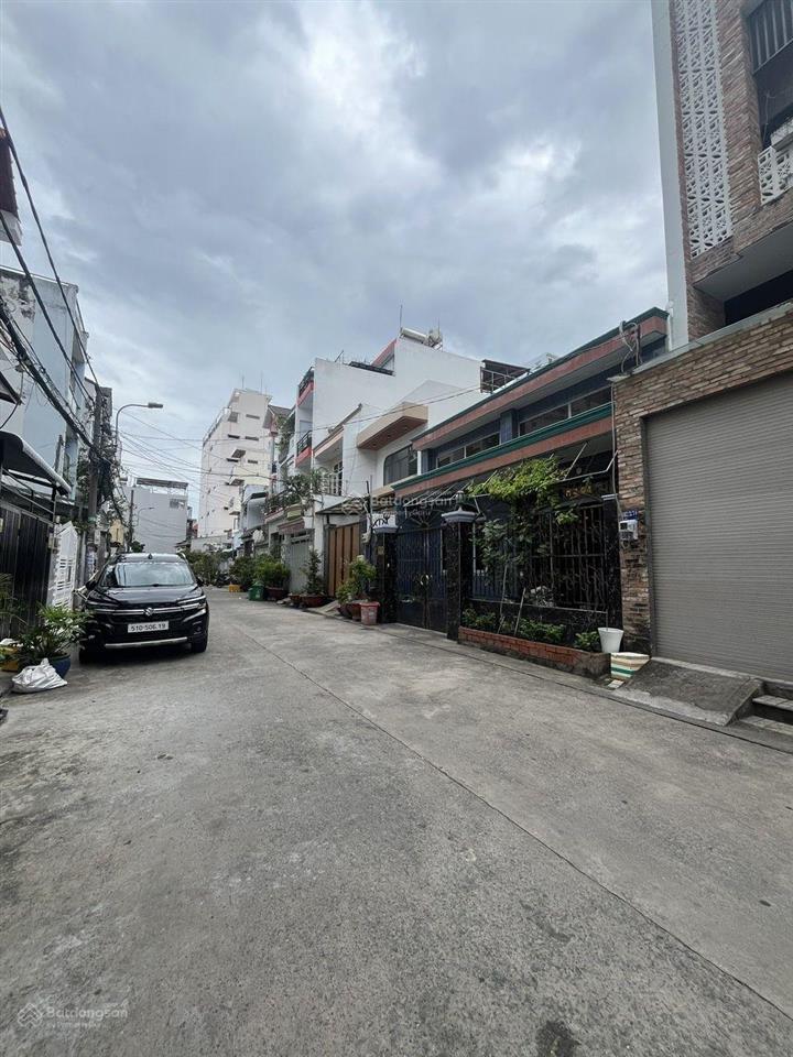 Nhà 5 tần mới xây ngang 5 hương lộ 2  4 xã (dt 60m) hẻm xe hơi thông , xe hơi ngủ đc trong nhà 7đ