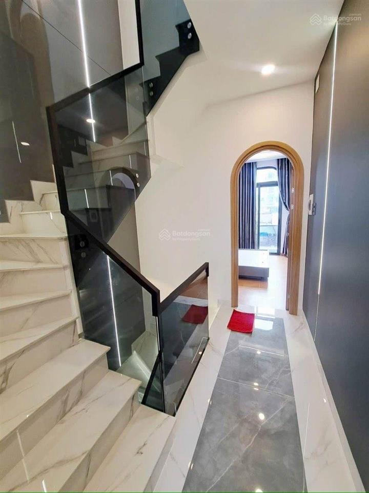 Bán nhà 5 tầng mới xây sát tân kỳ tân quý  sát tân phú (dt 60m) hẻm xe hơi thông shr nhỉnh 6 tỷ
