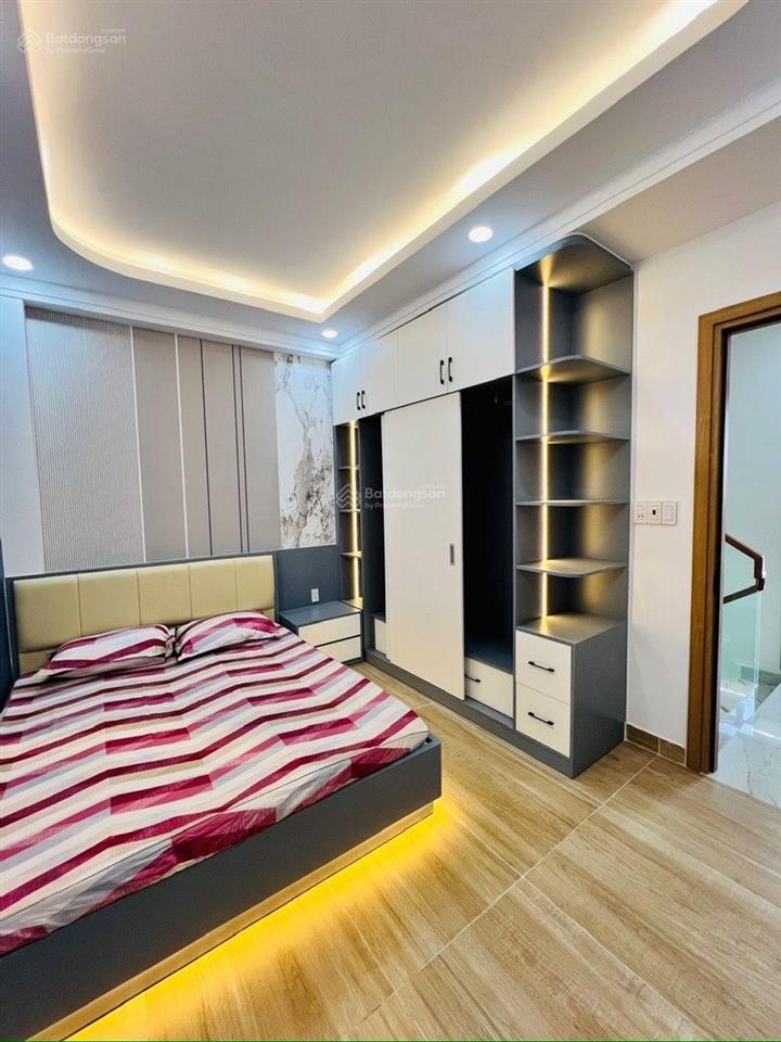 Sát tên lửa  aeon bình tân 5 tầng (5.2x14) hẻm 6 m thông thoáng, có thang máy nội bộ shr nhỉnh 7