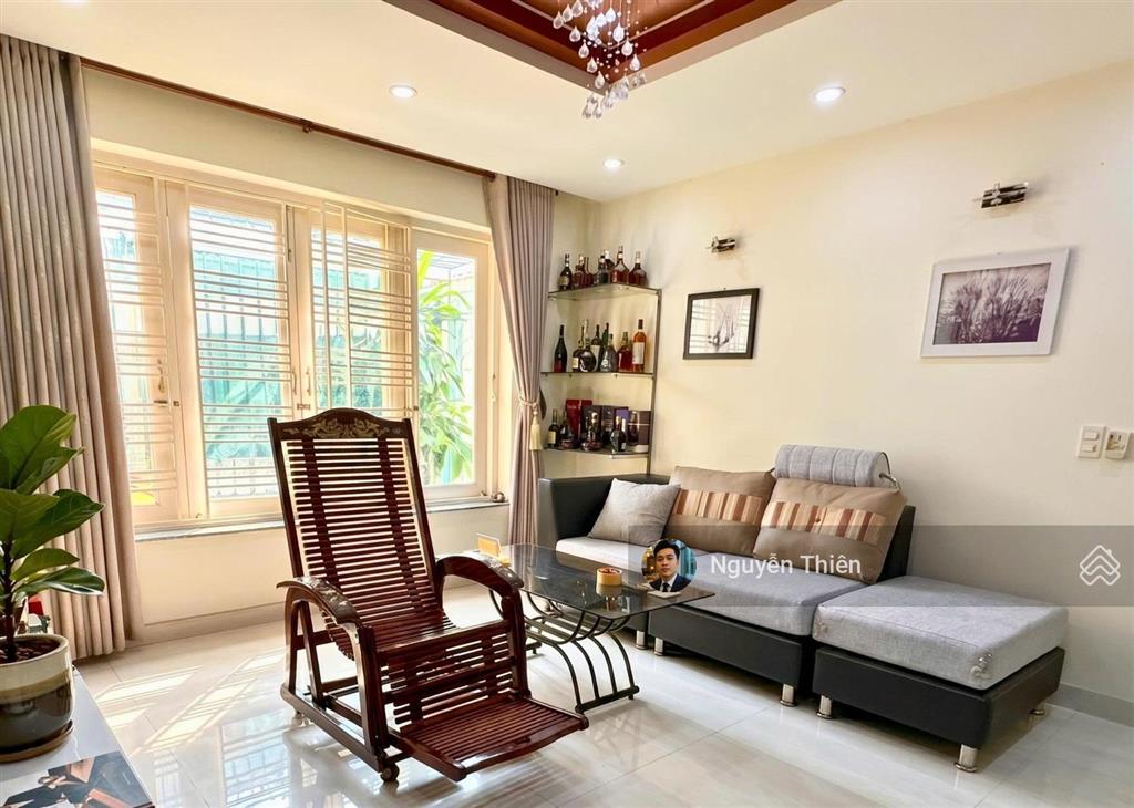 Cho thuê nhà mới nguyên căn  4 tầng  đặng thùy trâm, ngay cổng đh văn lang  giá 25tr/tháng