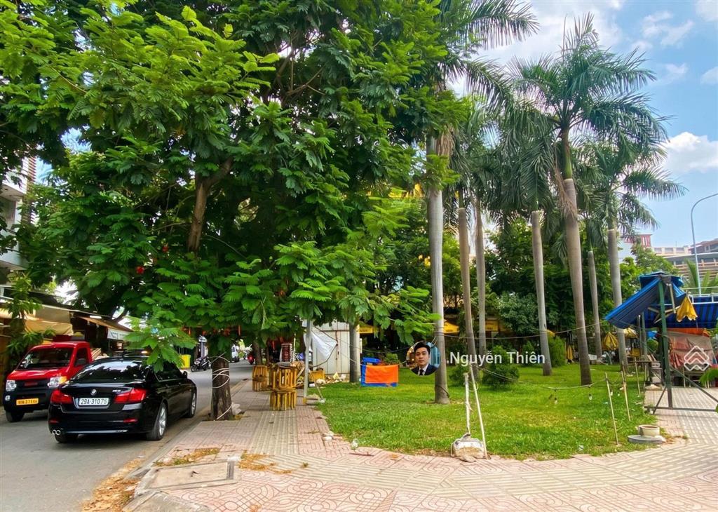 Cho thuê nhà mới nguyên căn  4 tầng  đặng thùy trâm, ngay cổng đh văn lang  giá 25tr/tháng