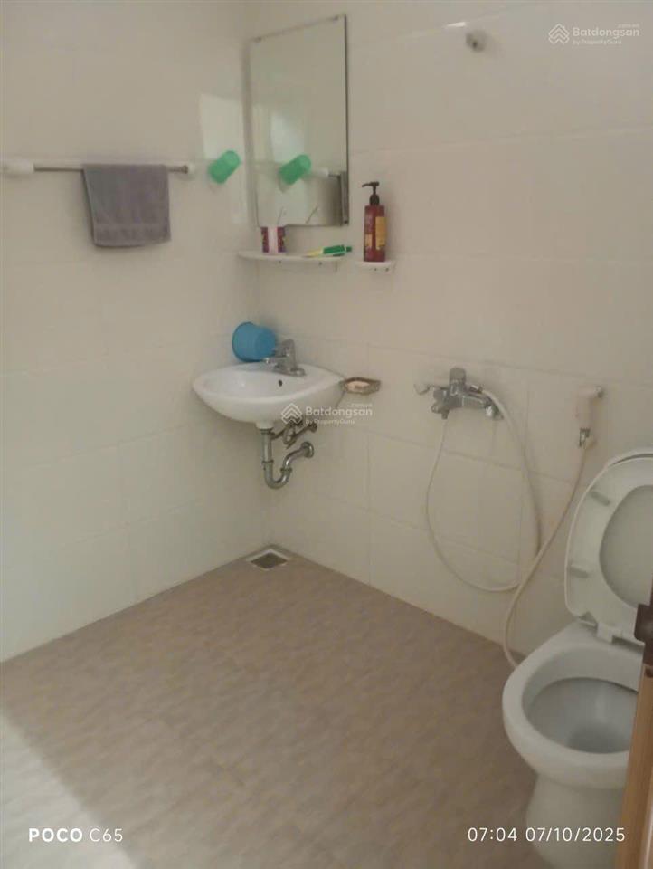 Nhà 2 tầng diện tích sàn 70m2, ngõ 2 chợ hàng