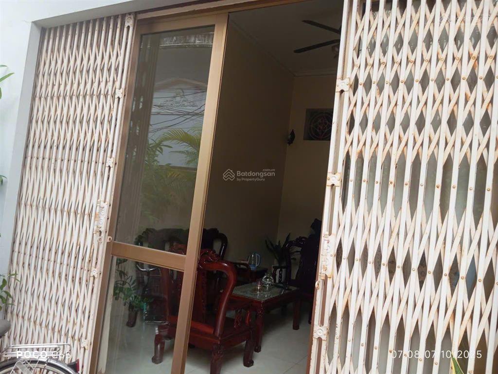 Nhà 2 tầng diện tích sàn 70m2, ngõ 2 chợ hàng