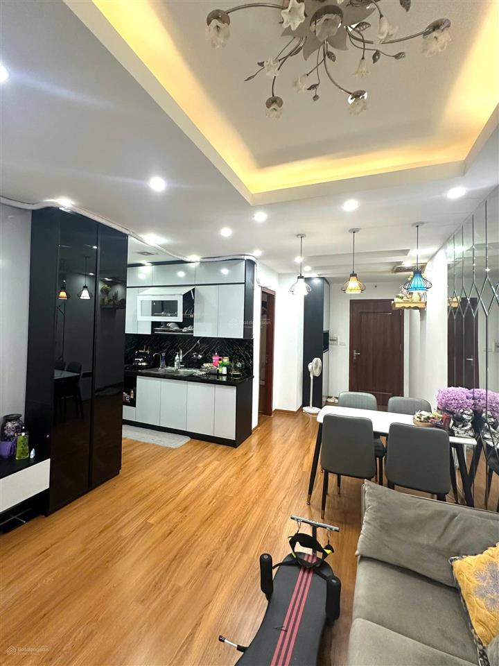 Chính chủ cần bán căn hộ tầng 30 chung cư vp6