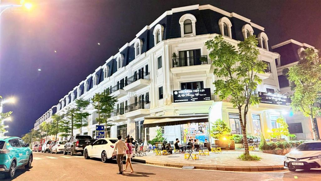 Căn góc 03 mặt tiền dường full nội thất cao cấp indochine