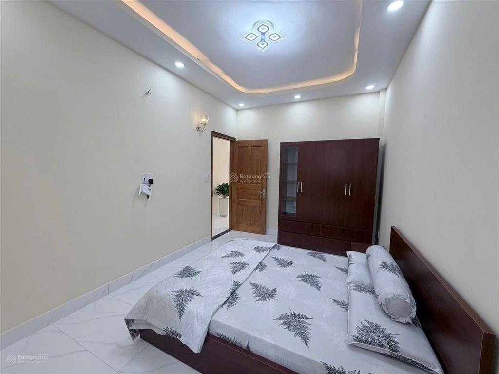 Nhà phố 2 lầu 4,5x17m mặt tiền đường nhựa nhánh lê thị hà gần chợ hóc môn