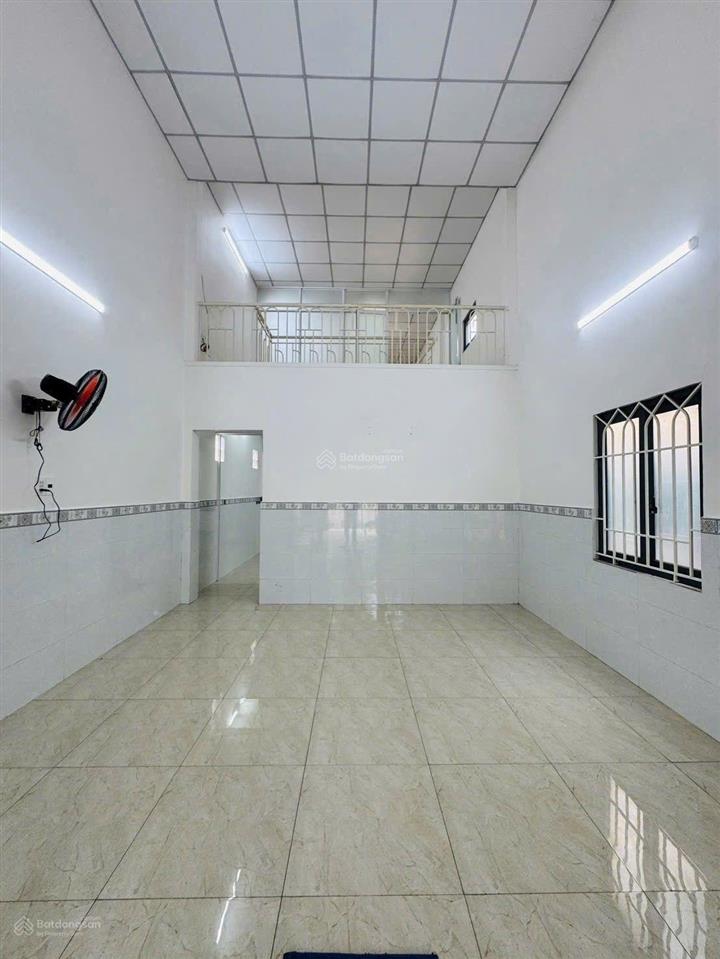Nhà trệt lửng đúc 4,2x15m, hẻm bà điểm 3 gần trường thpt bà điểm