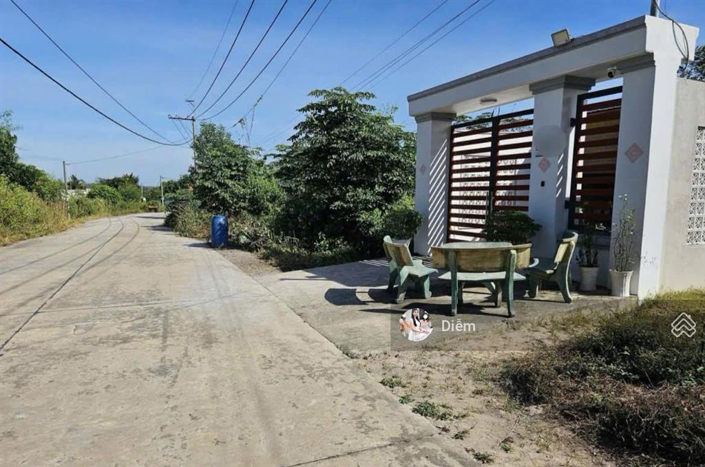 Chủ kẹt tiền cần thanh lý gấp lô đất 124m2 giá 1,2 tỷ. đ. nguyễn thị se  tân thông hội, sổ riêng