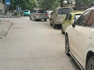 Gấp bán nhà phố quang trung 40m2 4 tầng phân lô ô tô dừng đỗ ngày đêm chỉ 8tỷ hơn