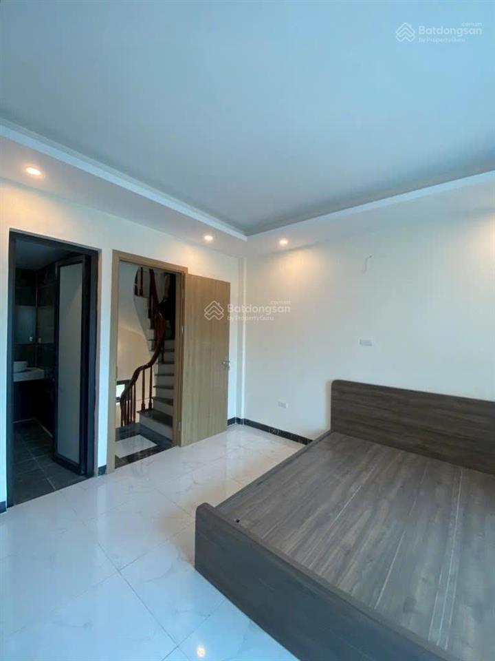 Gấp bán nhà phố quang trung 40m2 4 tầng phân lô ô tô dừng đỗ ngày đêm chỉ 8tỷ hơn