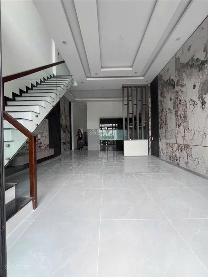 Bán nhà sổ hồng riêng, 100m2 ở lê hồng phong, dĩ an, giá cực chất 1,6 tỷ