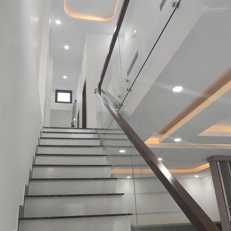 Bán nhà sổ hồng riêng, 100m2 ở lê hồng phong, dĩ an, giá cực chất 1,6 tỷ