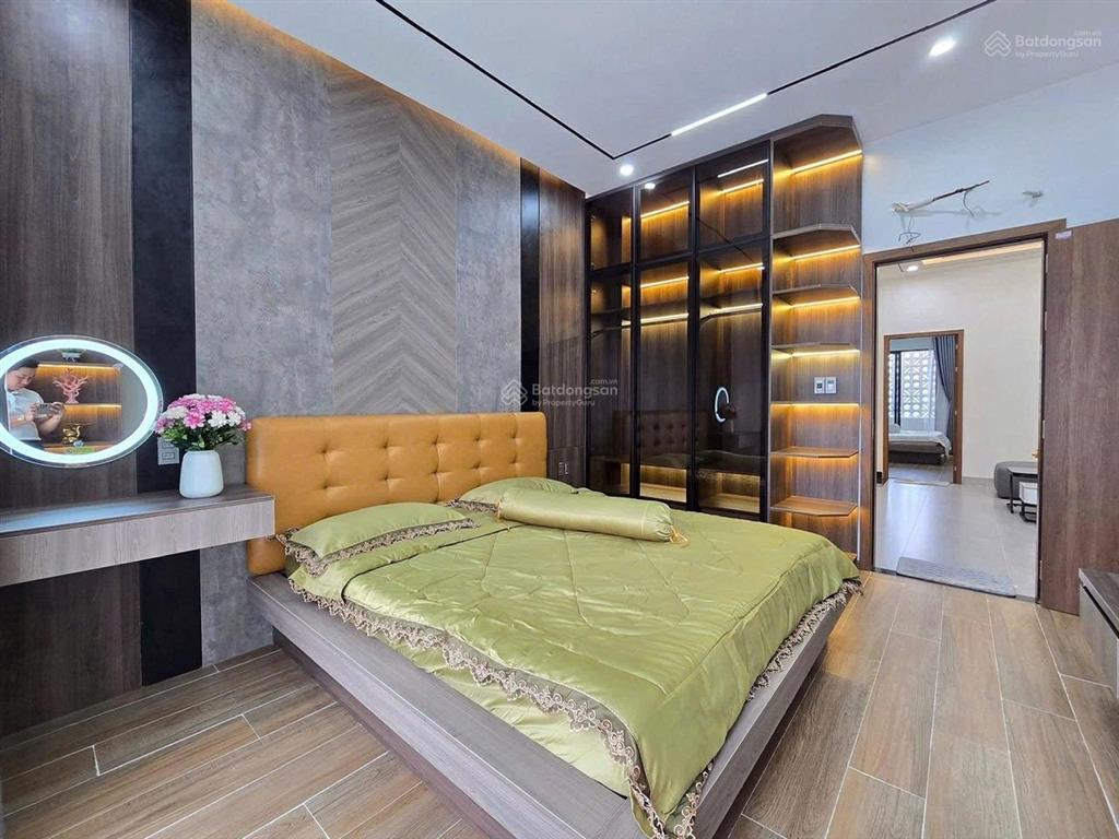 Chính chủ bán nhà 2 lầu (6mx20m) gần chợ phú lợi 2, đường trịnh quang nghị, giá 900 triệu. sổ riêng