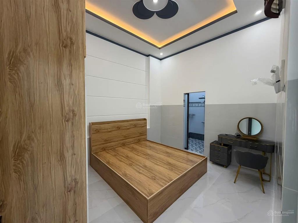 Cần bán nhà 2 lầu (5x24m) gần coôp hoà bình, giá 1ty086 triệu, đường hoà bình,quận tân phú sổriêng