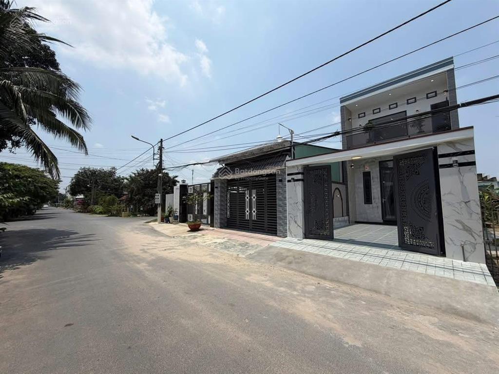 Cần bán nhà 2 lầu (5x24m) gần coôp hoà bình, giá 1ty086 triệu, đường hoà bình,quận tân phú sổriêng