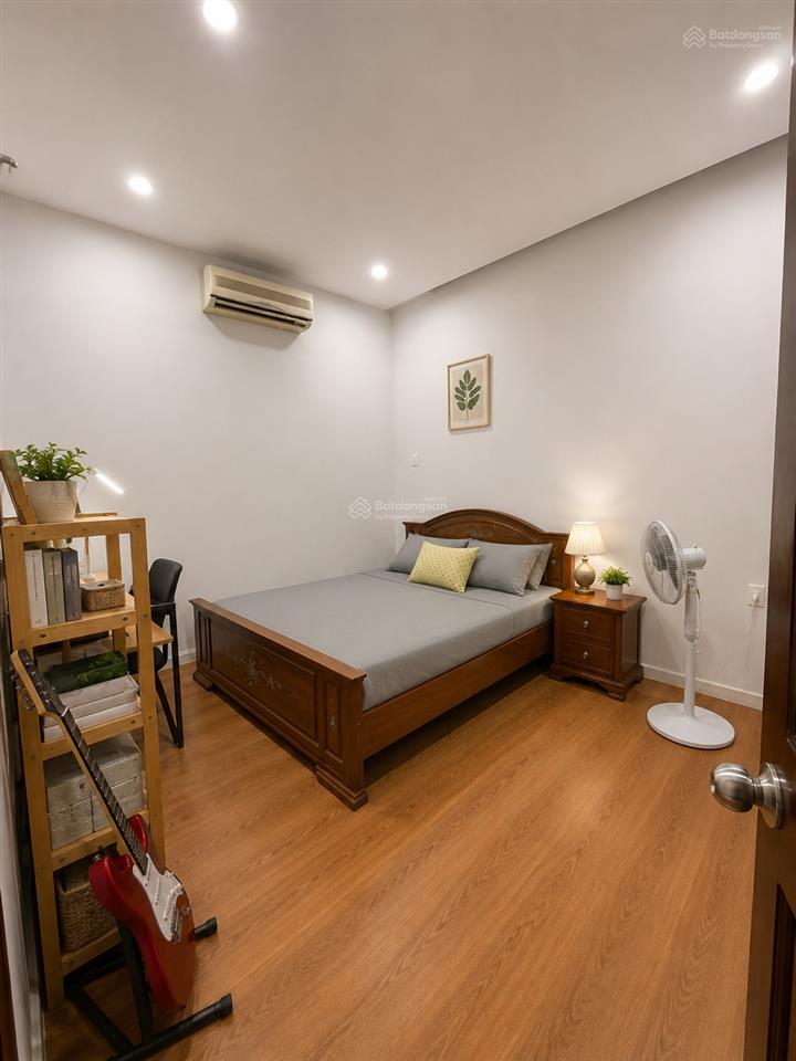 Bán nhà mặt tiền 20m. đường nguyễn cửu đàm. phường tân sơn nhì. mặt tiền kinh doanh.