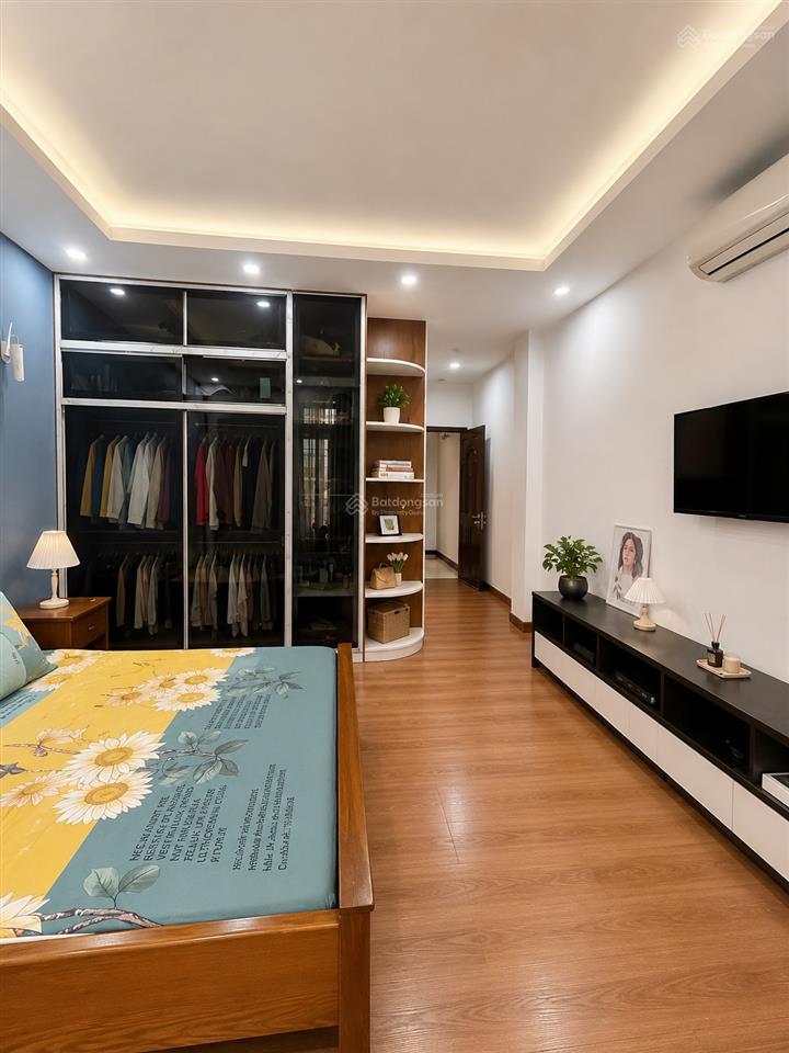 Bán nhà mặt tiền 20m. đường nguyễn cửu đàm. phường tân sơn nhì. mặt tiền kinh doanh.