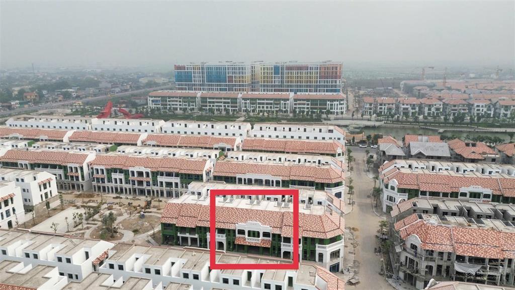 Chính chủ bàn nhà liền kề mặt đường lê công thanh 60m2 xây 4.5 tầng giá 4.7 tỷ. 0942 579 ***