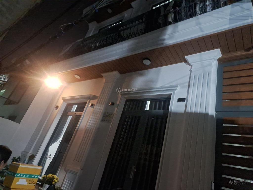 Bán nhà 7.6*24m, huỳnh tấn phát, quận 7 chỉ hơn 8 tỷ, dòng tiền 35tr/tháng
