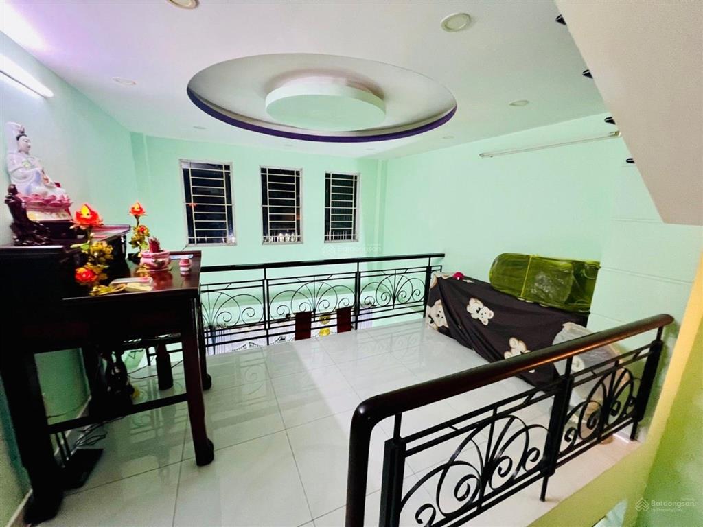 Bán nhà 4*30m, huỳnh tấn phát, 8,3 tỷ, 2 lầu, hẻm xe hơi thông