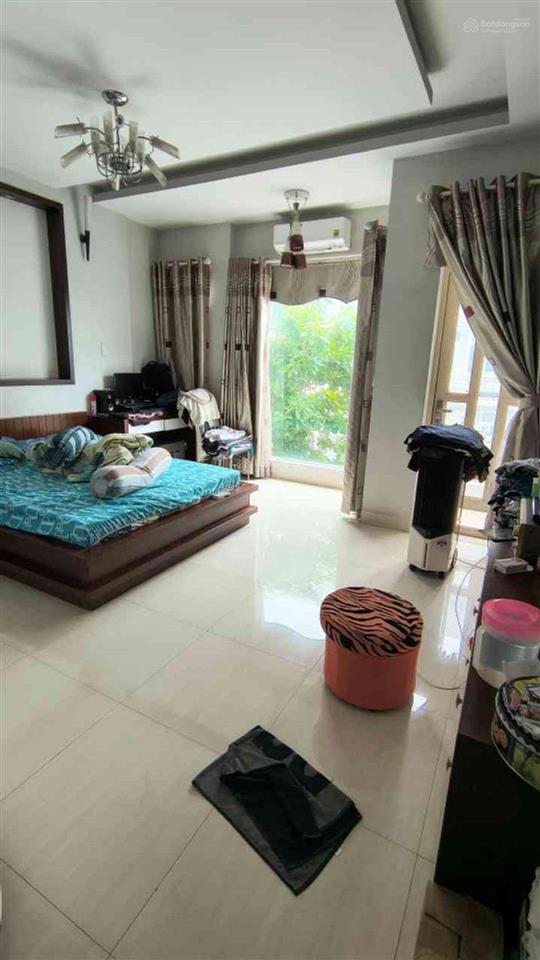 Bán nhà 5*20m phú thuận, quận 7, 15,5 tỷ, 100m2, 4 lầu, tháng máy