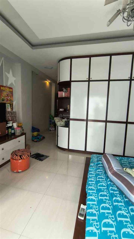 Bán nhà 5*20m phú thuận, quận 7, 15,5 tỷ, 100m2, 4 lầu, tháng máy
