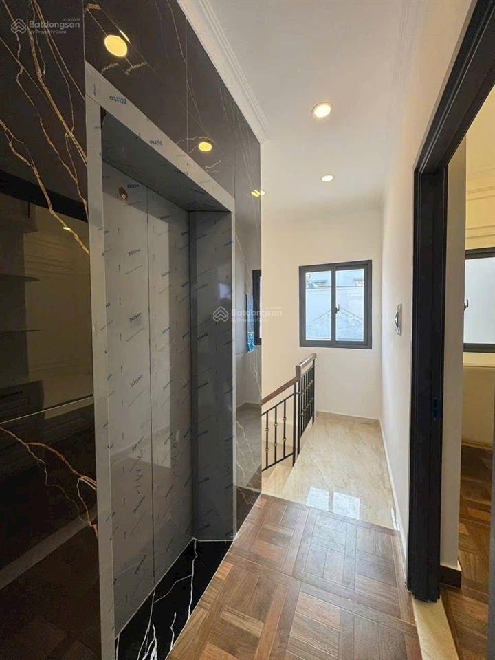 Nhà 8*10m, thang máy, huỳnh tấn phát, p. phú thuận, q7, tp.hcm, chỉ hơn 7 tỷ