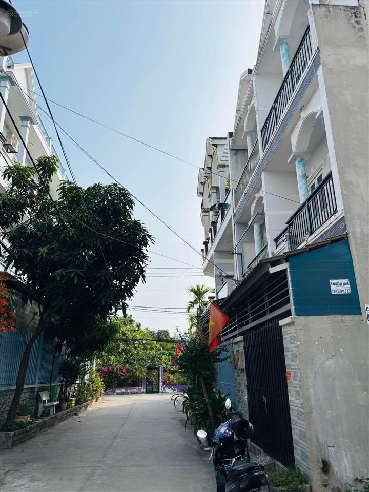 Bán nhà 6.4*14m, 4wc tại lê văn lương, nhà bè, giá cực chất 6,5 tỷ, 84m²