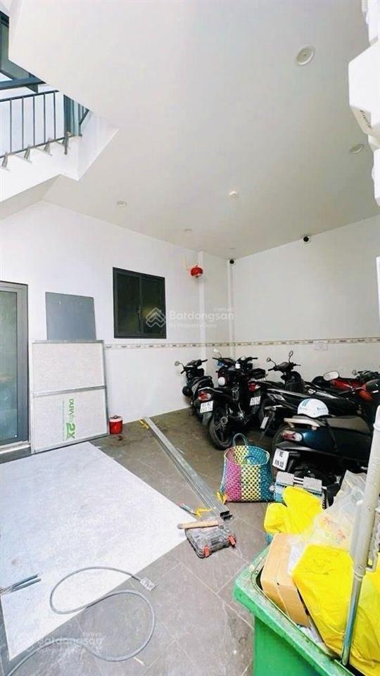 Bán chdv 7.2*13m, đoàn văn bơ, quận 4, chỉ hơn 8 tỷ, dòng tiền 40tr/ tháng