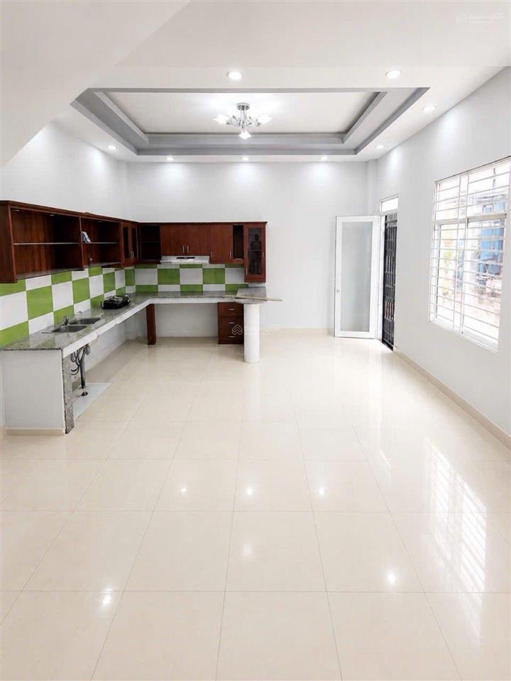 Mặt tiền bùi văn ba 12x21m, 35 tỷ, 259 m2, dòng tiền 60tr/tháng
