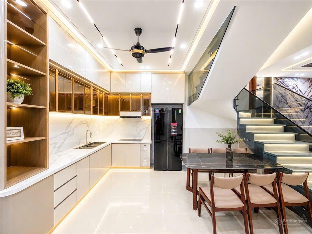 Bán nhà 5.1*22m huỳnh tấn phát, sát quận 7, chỉ 6,5 tỷ tl