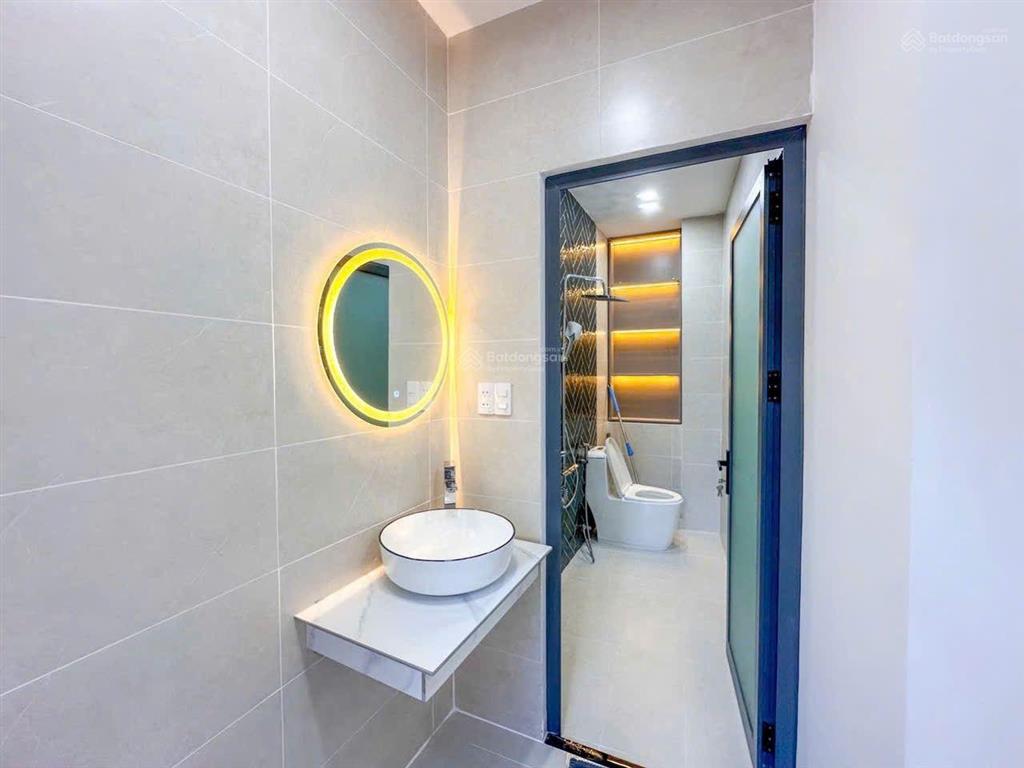 Bán nhà 5.1*22m huỳnh tấn phát, sát quận 7, chỉ 6,5 tỷ tl