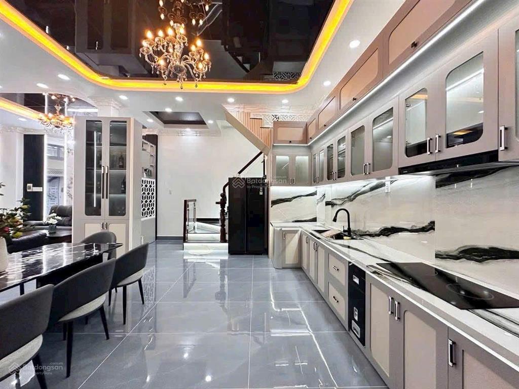 Nhà biệt thự 80m2, huỳnh tấn phát, thị trấn nhà bè, 8,4 tỷ, xe hơi thông