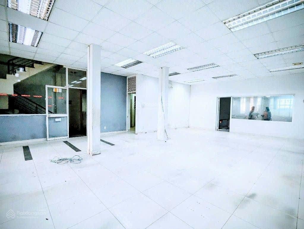 Bán nhà mặt phố tại nguyễn thị thập, tân hưng, quận 7, tp.hcm, giá ưu đãi 53 tỷ vnd, 200m2