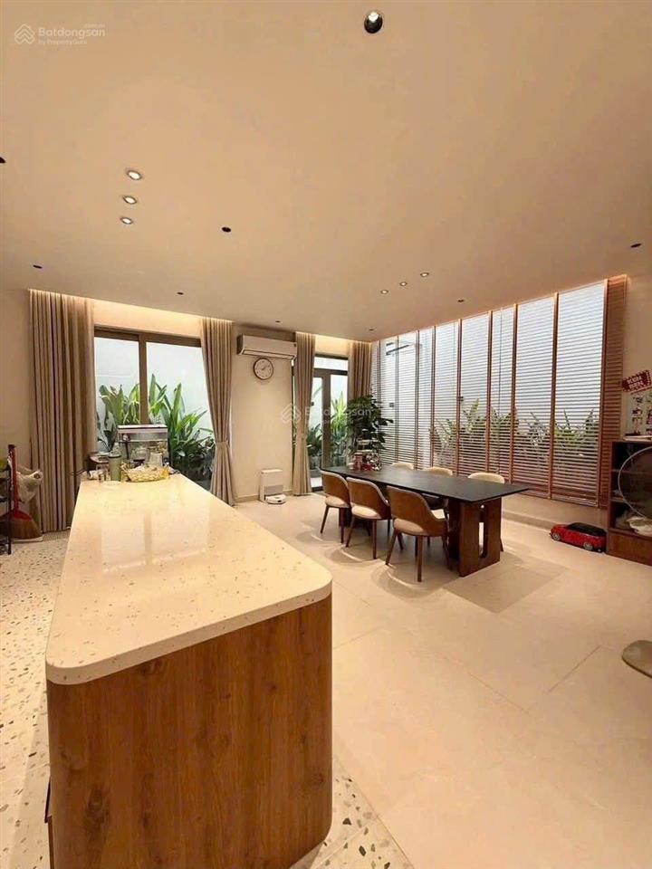 Bán biệt thự 9*18m, 158m2 nguyễn thị thập, q7, mặt tiền đường 12m, hơn 16 tỷ