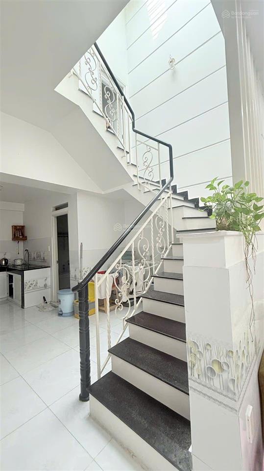 Bán nhà riêng tại hoàng trọng mậu, 5,8 tỷ, 60m2, 3pn, 3wc, chính chủ giá siêu hời